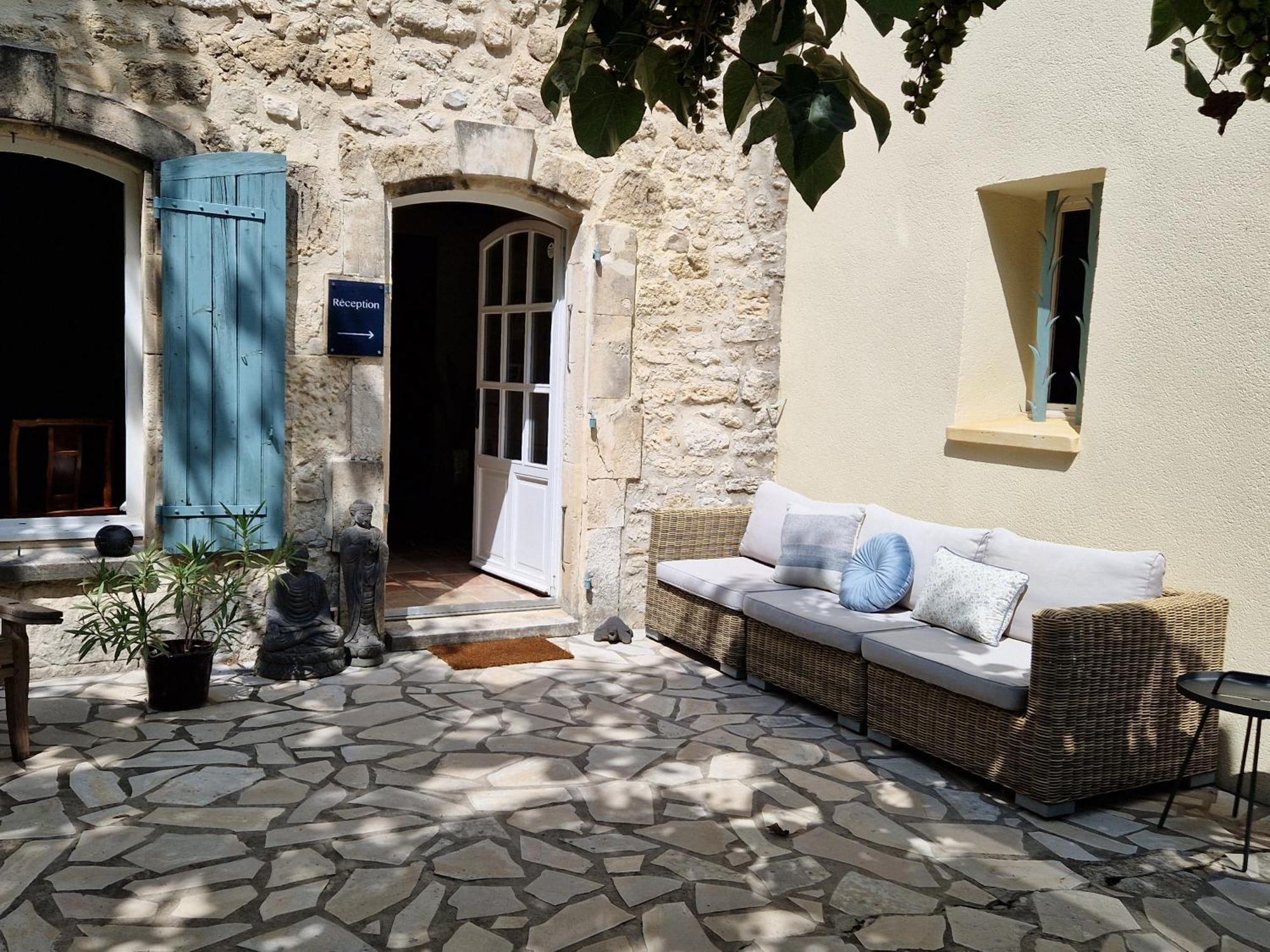 Mas Armelin Bed & Breakfast Tarascon Exterior photo