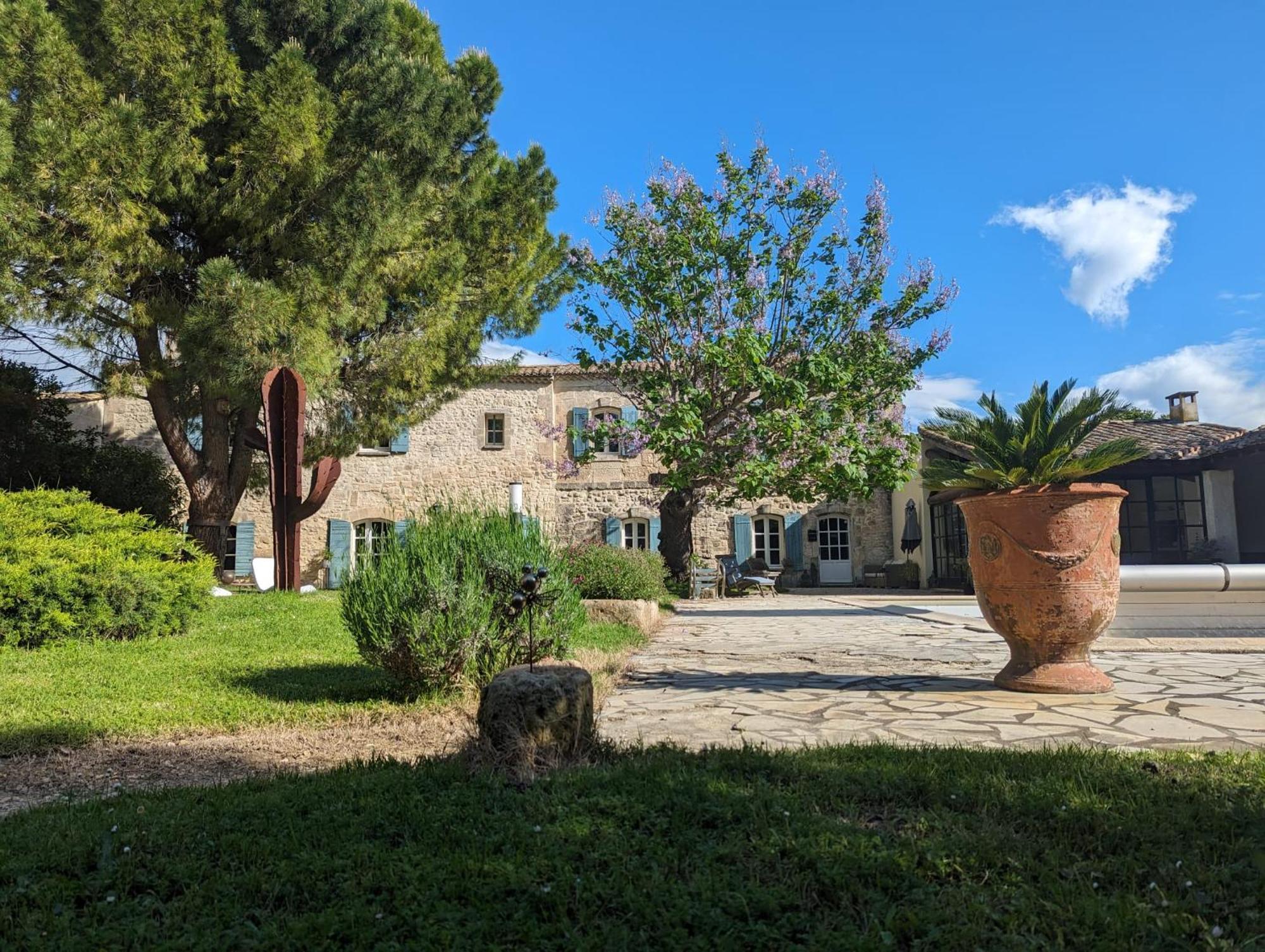 Mas Armelin Bed & Breakfast Tarascon Exterior photo